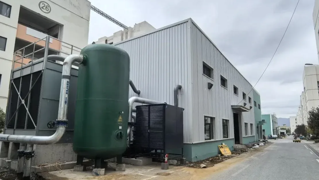 Outdoor train of the SIND central air station: receivers, drying and filtration equipment feeding the park distribution ring