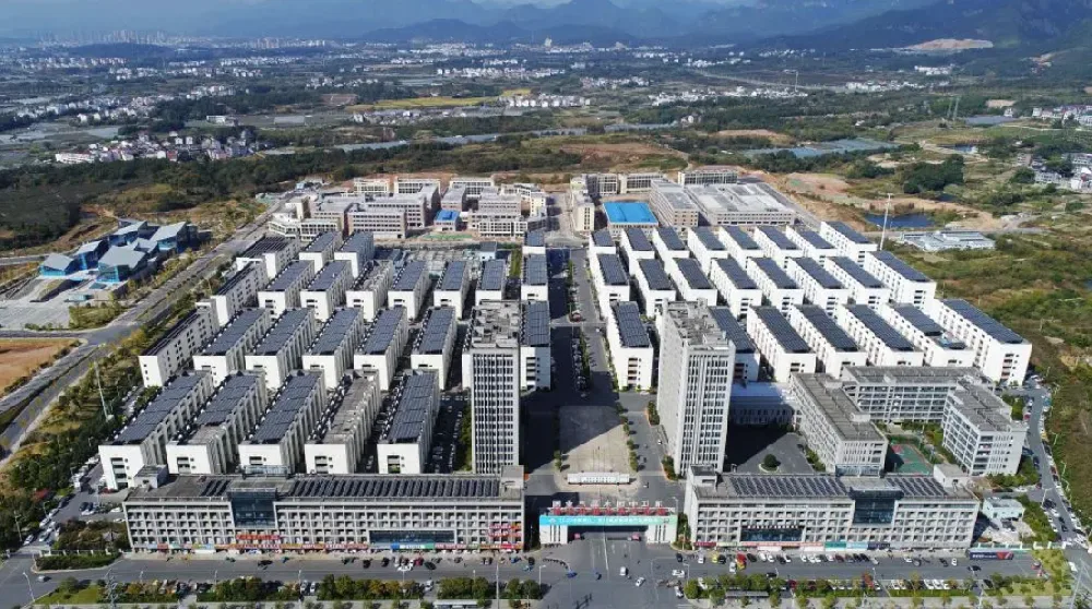 Aerial view of an industrial park served by a SIND centralized compressed air station